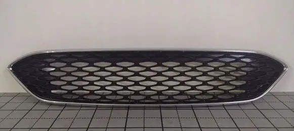 Ford Focus ACC Distronic radar sensor grill/trim 