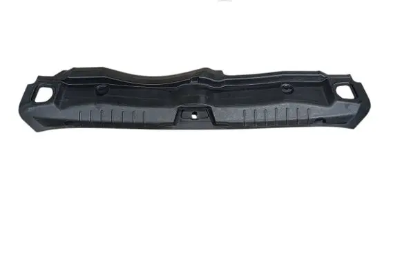 Trunk/boot sill cover protection