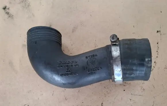 Volvo XC90 Intercooler hose/pipe 30751920