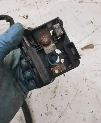 Positive cable (battery)