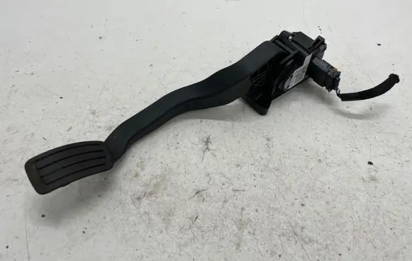 Opel Grandland X Accelerator throttle pedal 86ET383376228