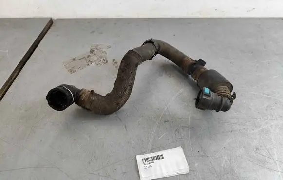 Jaguar XE Engine coolant pipe/hose T2H4040