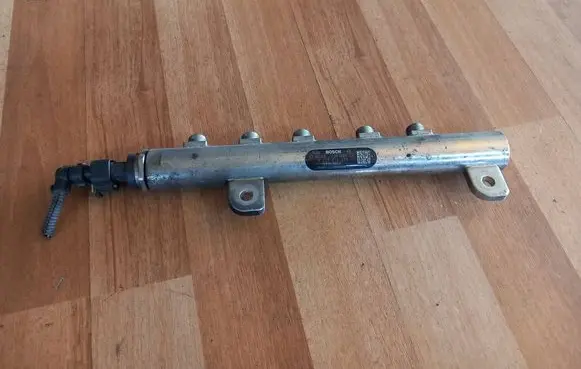 Opel Vectra C Fuel main line pipe 55209572 0445214095
