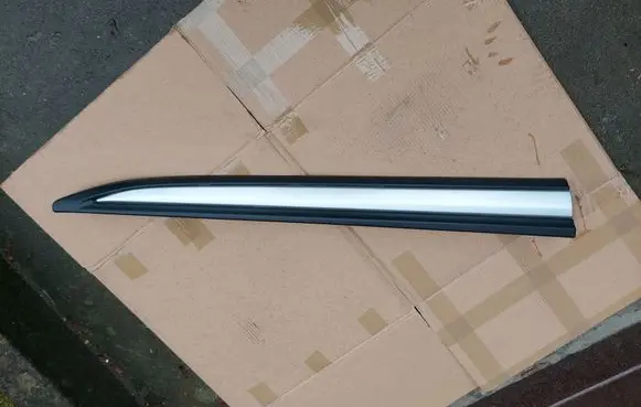 Mitsubishi Outlander Front door trim (molding) 5727A403