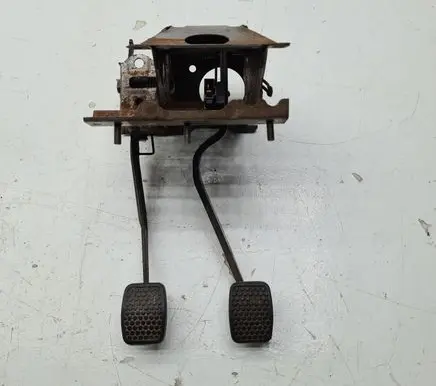 Subaru Justy Pedal assembly 