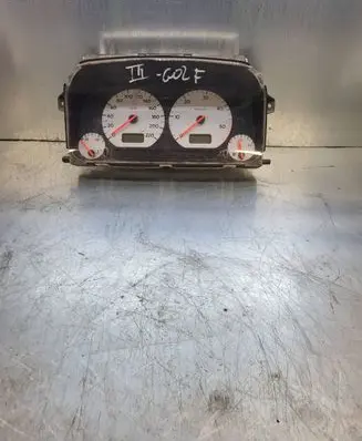 Volkswagen Golf III Speedometer (instrument cluster) 1H0919864R 6160633161 0263301250