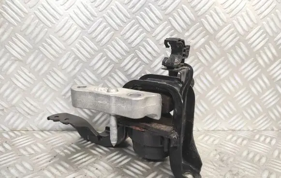 Engine mount bracket