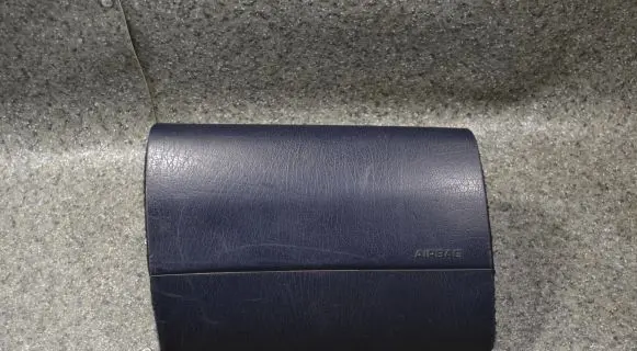 Ford Cougar Passenger airbag