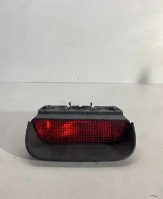Honda CR-V Third/center stoplight P6939
