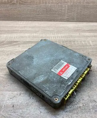 Mitsubishi Galant Engine control unit/module ECU MD333002 1758000512