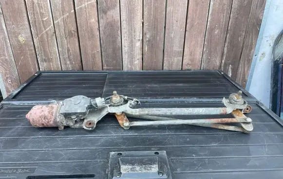Mitsubishi Colt Front wiper linkage and motor MN145985 MS1592006820