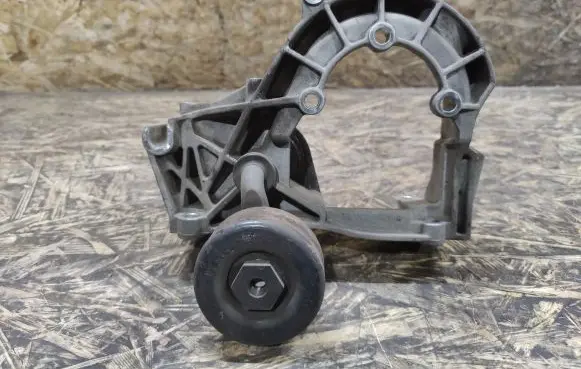Porsche Boxster 986 Generator/alternator belt tensioner 99610226050 9961021602R