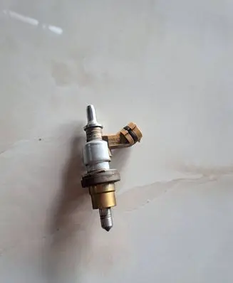 Toyota Avensis T270 Fuel injector 2371026011 003104D