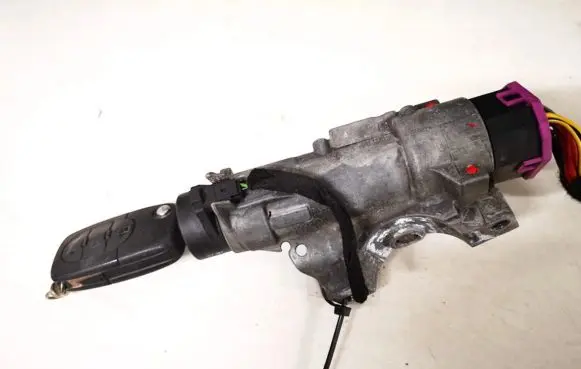 Audi A6 S6 C5 4B Ignition lock 4b0905851c