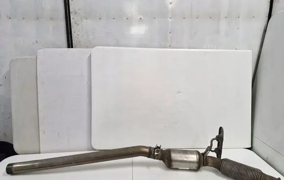 Volkswagen PASSAT B8 Exhaust gas pipe 3Q0131701B