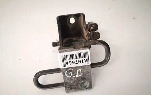 Volkswagen Touareg I Rear door lower hinge 7L0833412