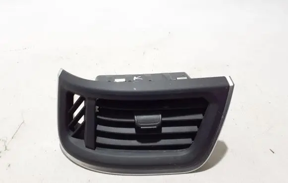 Renault Trafic III (X82) Dashboard side air vent grill/cover trim 687617778R