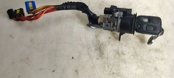 Peugeot 607 Ignition lock N0500109 9635262680
