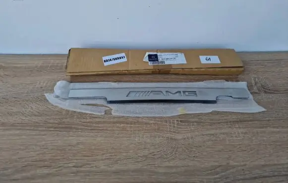 Mercedes-Benz G W463 2nd Gen Foot area side trim A4636865636