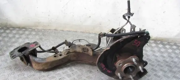 Nissan X-Trail T32 Rear wheel hub spindle/knuckle 
