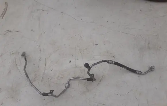 KIA Carnival Air conditioning (A/C) pipe/hose 977614D100