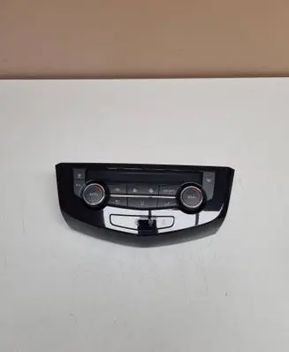 Nissan Qashqai Climate control unit 275004EA0A T907770 20170901