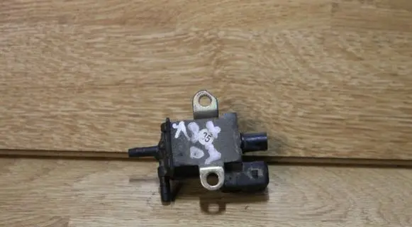 Audi A4 S4 B7 8E 8H Turbo solenoid valve 026906283H