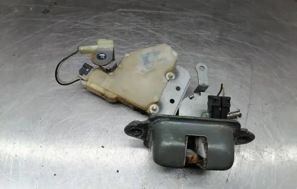 Tailgate/trunk/boot lock/catch/latch