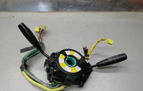 Suzuki Swift Cultus Wiper turn signal indicator stalk/switch 172638 178855