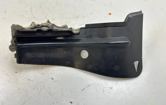 Jeep Grand Cherokee Other engine bay part 68148904AA