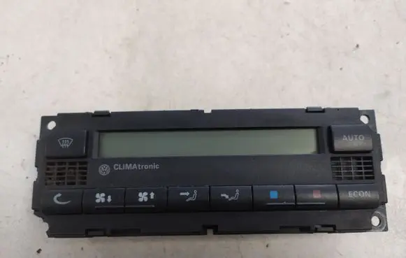 Volkswagen Polo III 6N 6N2 6NF Air conditioning/heating control unit 