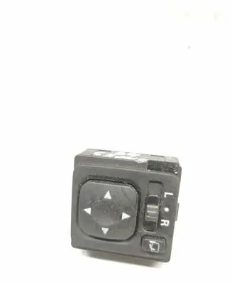 Mitsubishi Grandis Wing mirror switch 183569