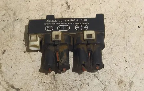 Volkswagen Sharan Glow plug pre-heat relay 701919506A