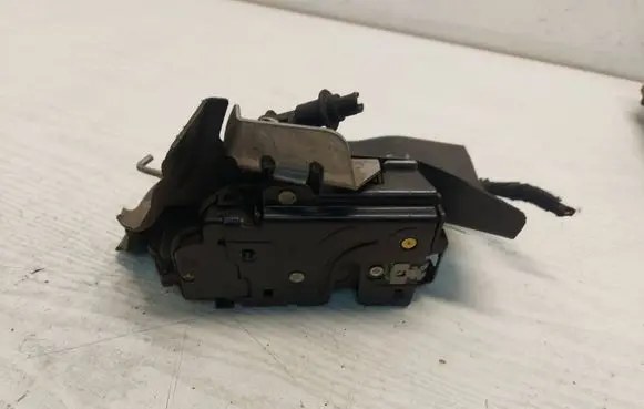 Audi A4 S4 B6 8E 8H Rear door lock