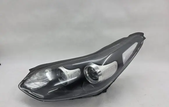 KIA Sportage Headlight/headlamp 92101-F1010 20-F820