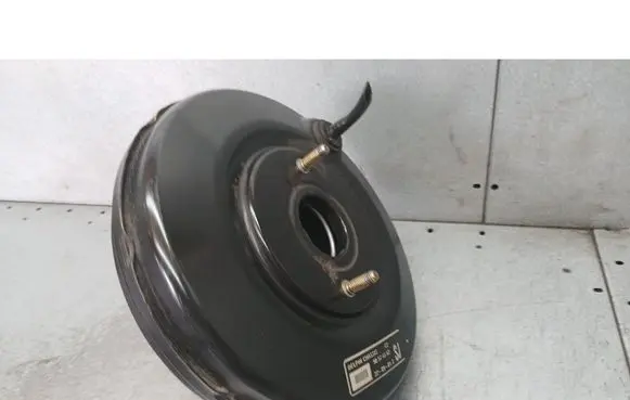 Opel Corsa C Brake booster 90576562