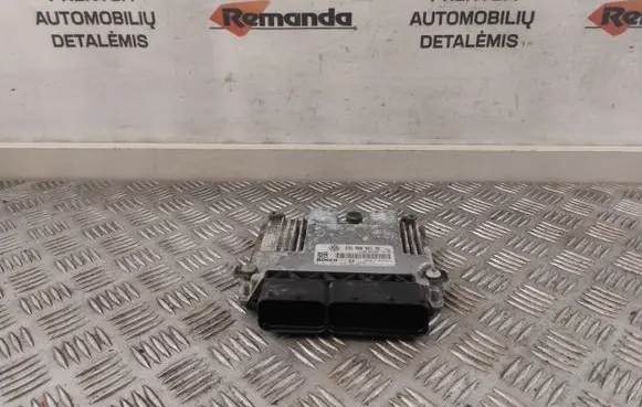 Volkswagen PASSAT B6 Engine control unit/module 03G906021
