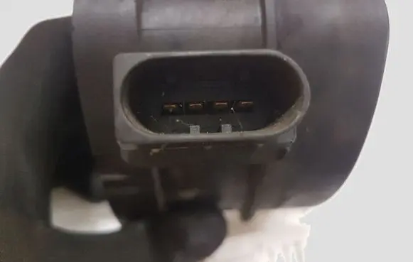 BMW 3 E46 Mass air flow meter 0928400504 77887440