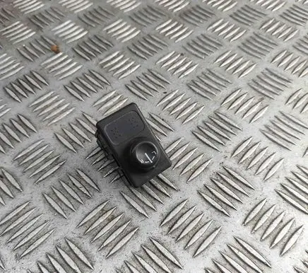 Nissan Patrol Y61 Wing mirror switch 25570BM400
