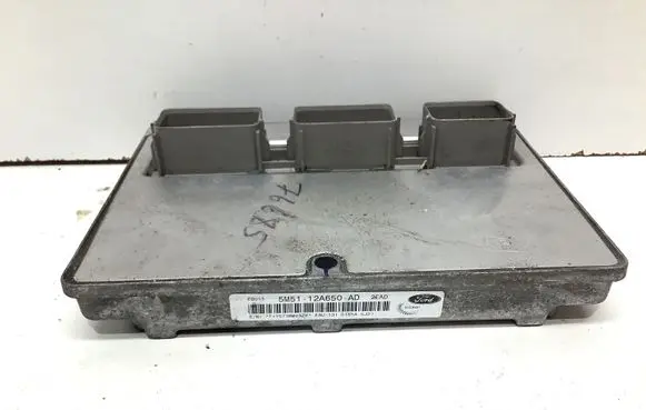 Ford Focus Engine control unit/module 5M5112A650AD