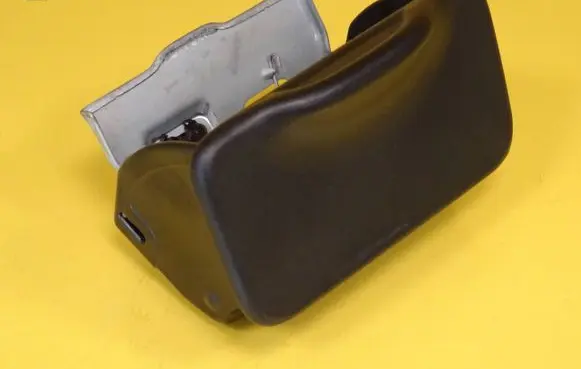 Daihatsu YRV Ashtray (front) 7411197502 74111-97502