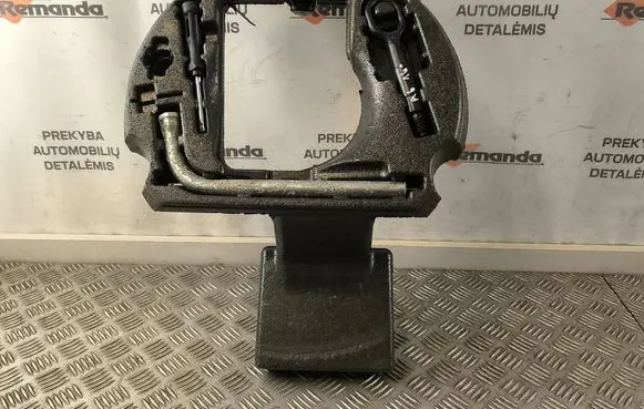 Audi A6 S6 C7 4G Tool set 4G0012109A 8N0012219