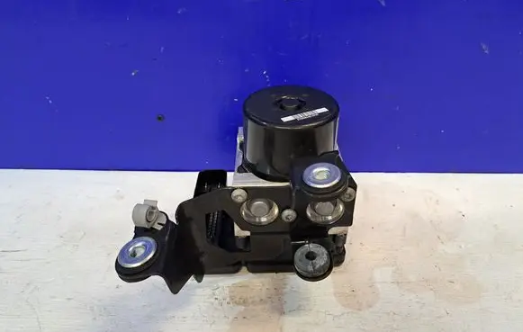 Volvo S60 ABS Pump 31400101 31400101AA