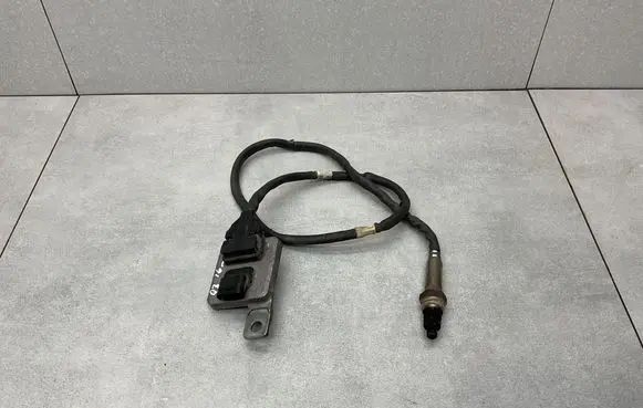 Audi Q3 8U Lambda probe sensor 04L907805L