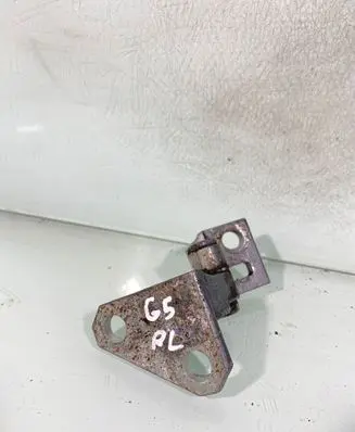 Volkswagen Golf V Front door upper hinge