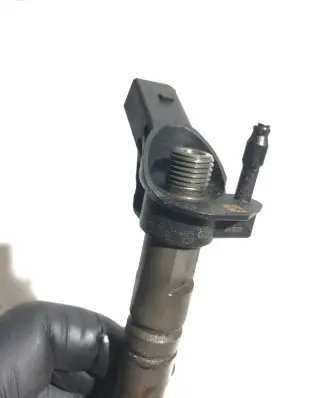 Mercedes-Benz ML W164 Fuel injector A6420700587 A6420701387 68028405AA
