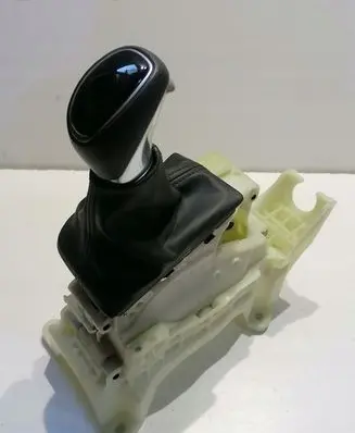 Hyundai Elantra VI Gear shifter/selector 46700F2110