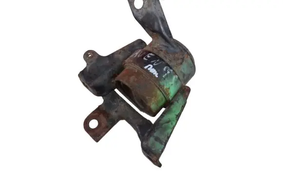 Toyota Avensis T250 Engine mount bracket
