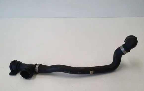 BMW 5 G30 G31 Engine coolant pipe/hose 8602651