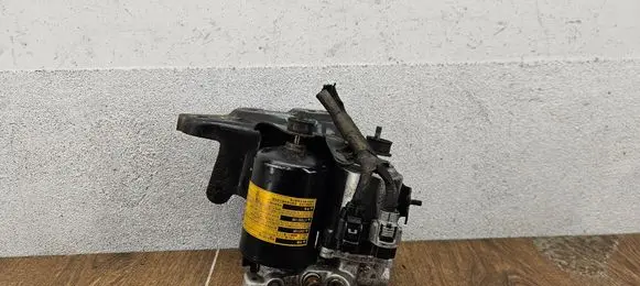Toyota Prius (XW30) Brake booster 47070-47050